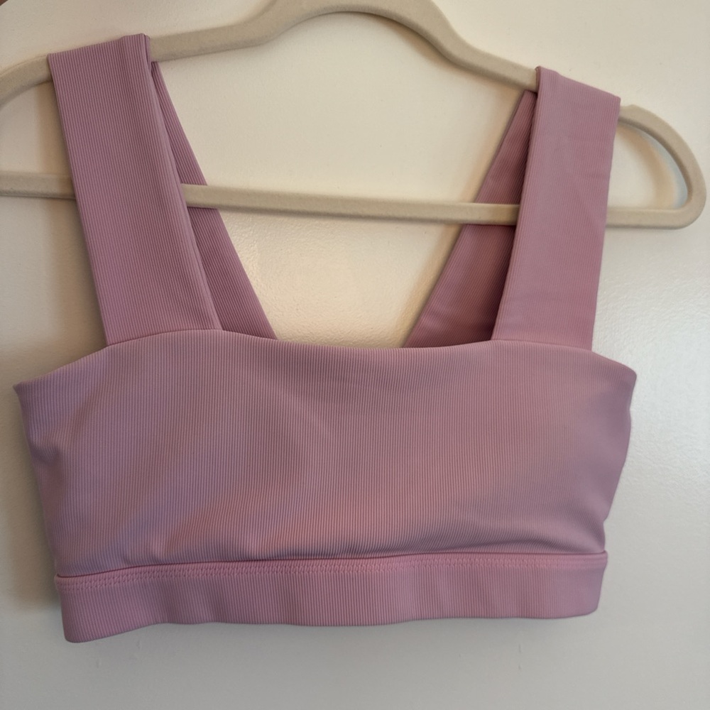 Pink Sports Bra with Wide Straps and Stretch Fabric
